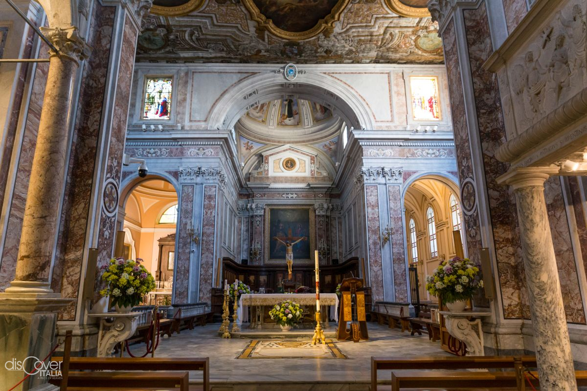 Interno cattedrale sorrento